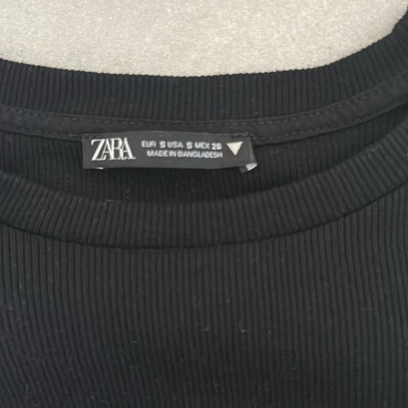 Zara bodysuit with puff sleeves - Picture 3 of 3